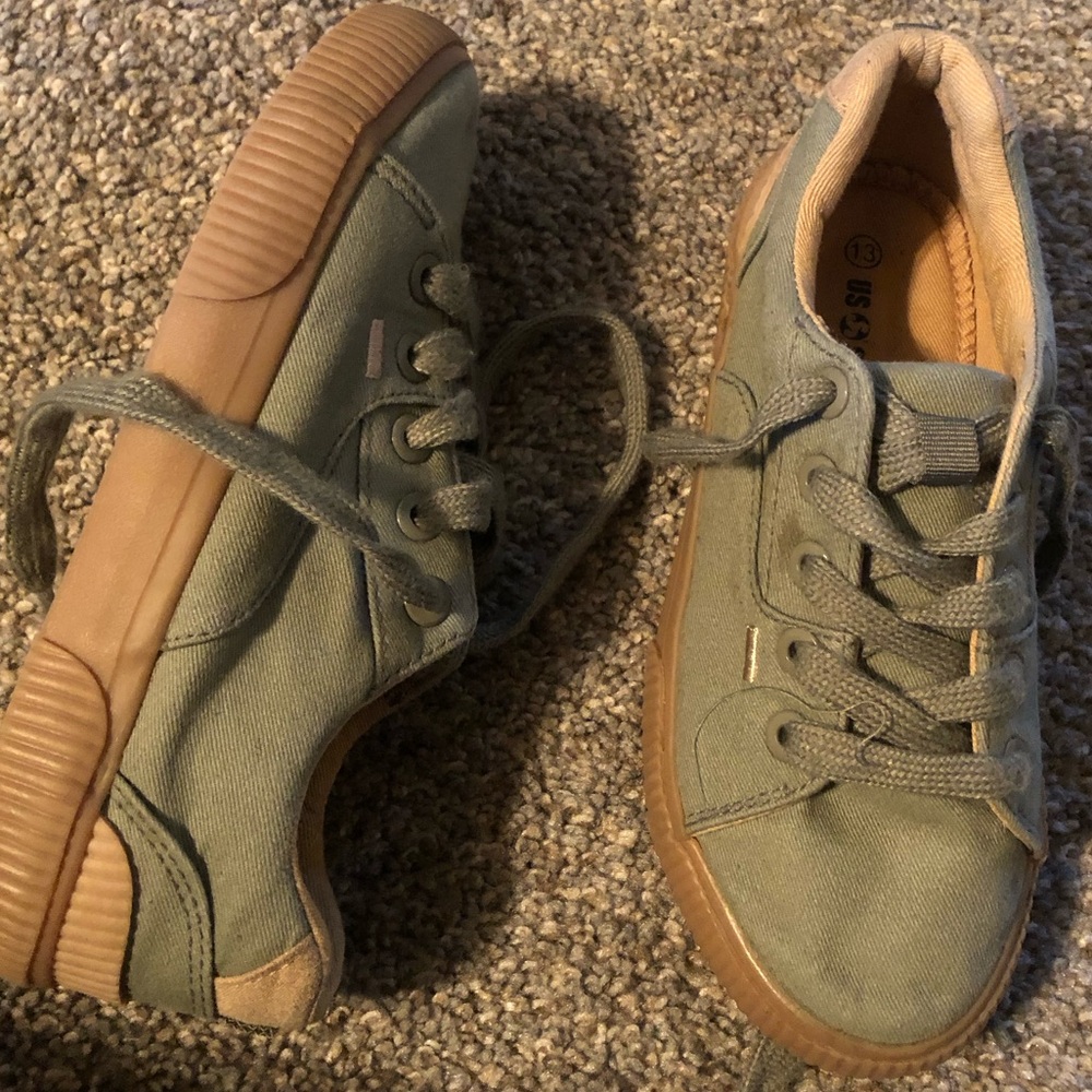 Green and Tan Levi style